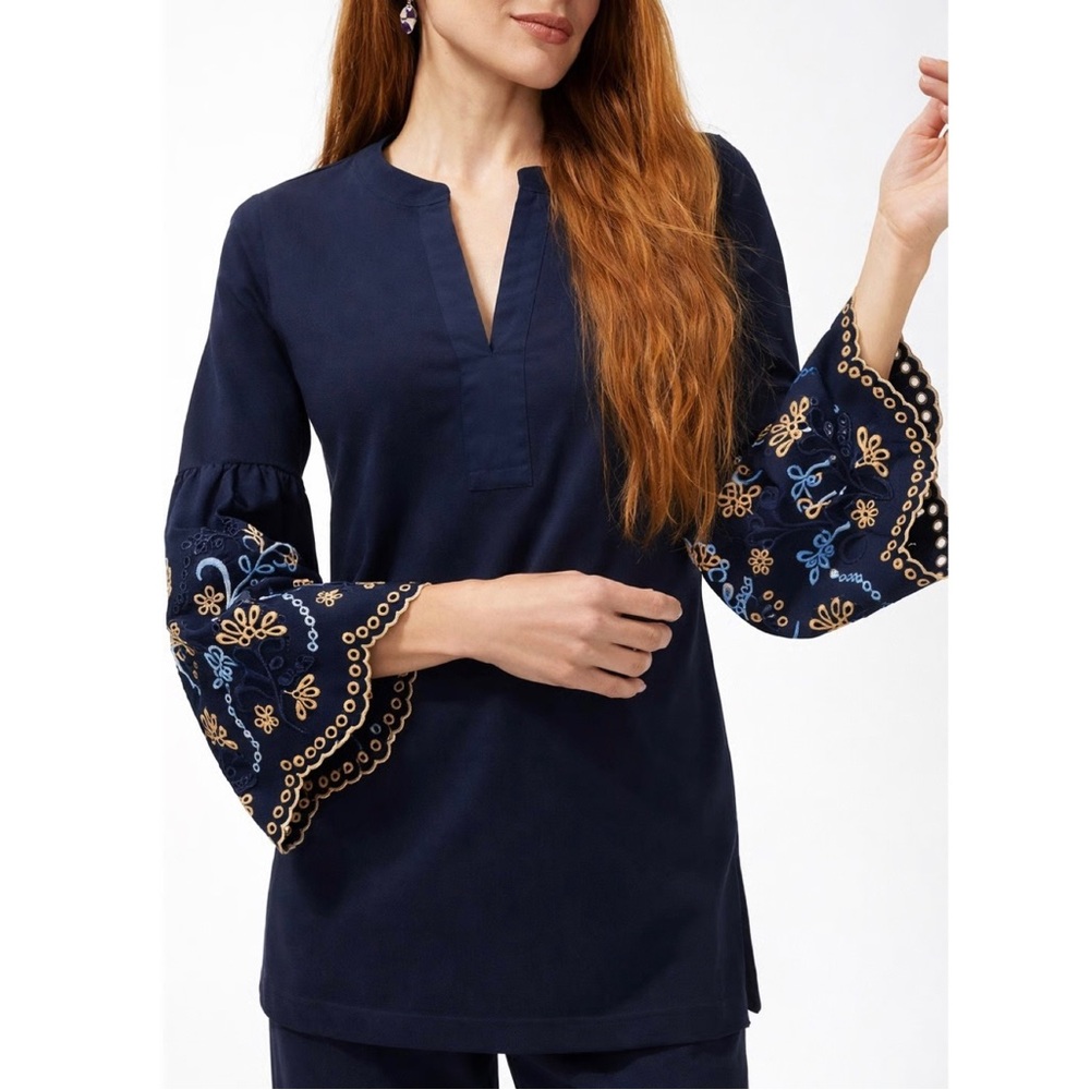 Chico’s Embroidered Bell Sleeve Navy V Neck Blouse Top Floral Eyelet Boho